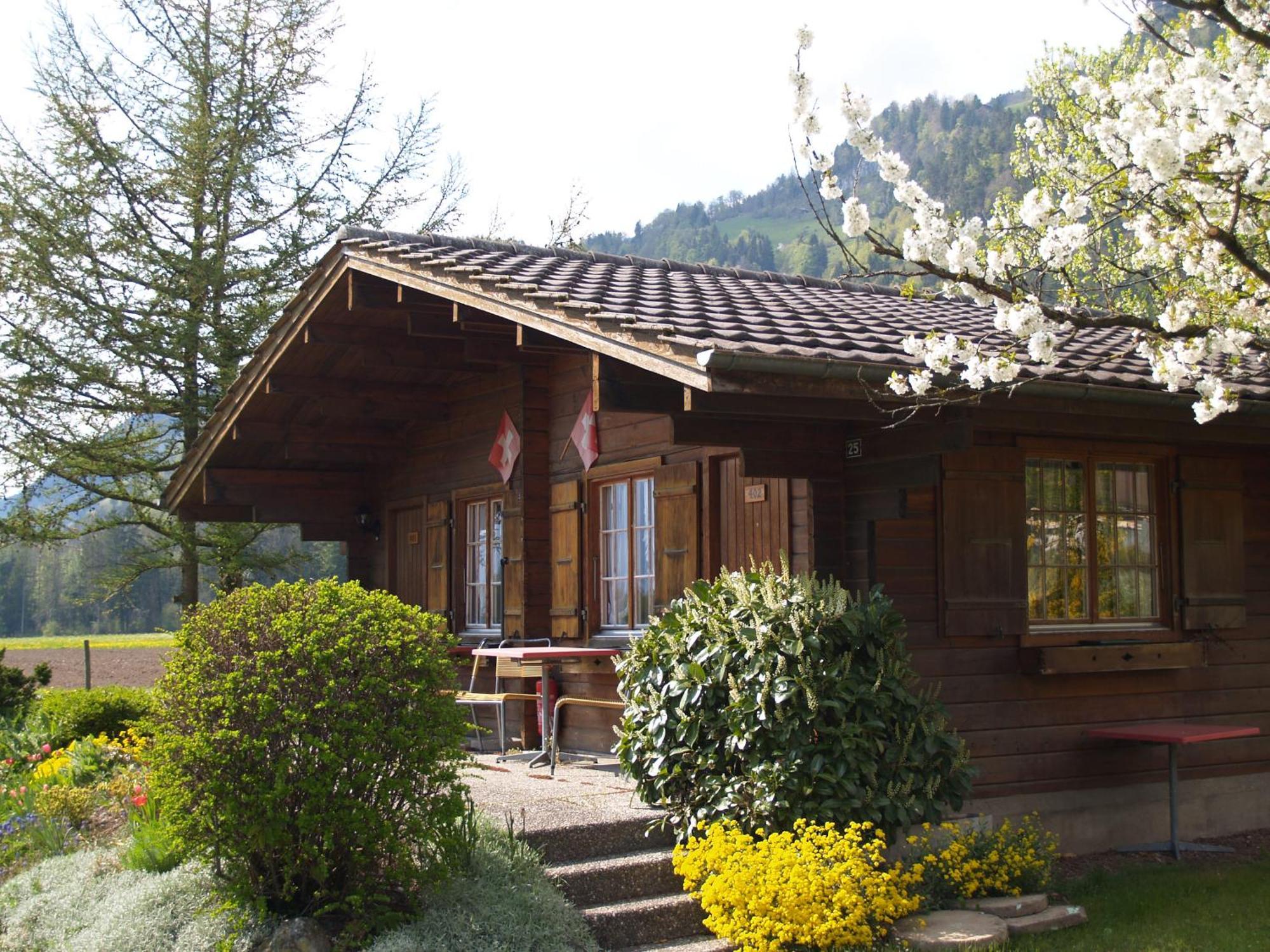 Salzano Basic Rooms Интерлакен Экстерьер фото